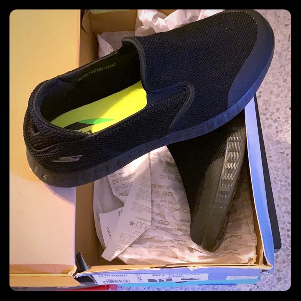 Sketchers on the go shoes